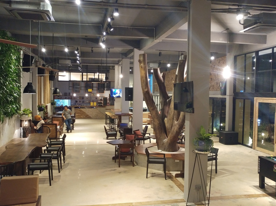 富国岛9站旅舍及酒吧