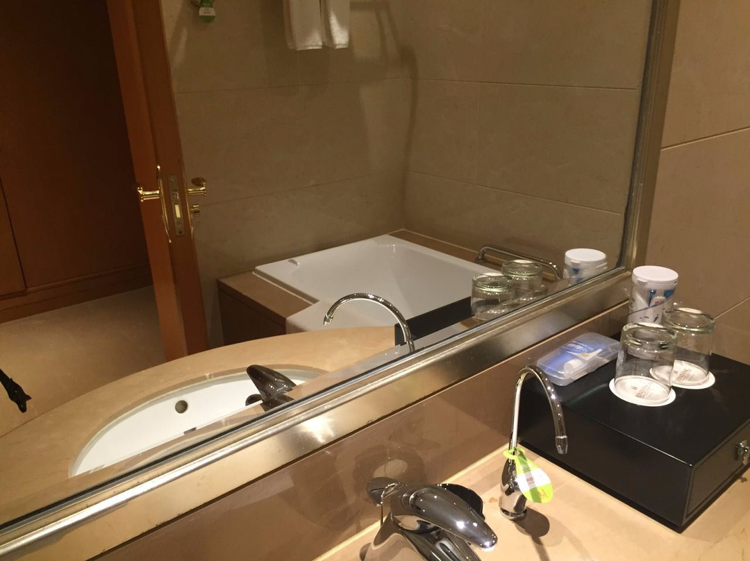 滨江国际大酒店主图