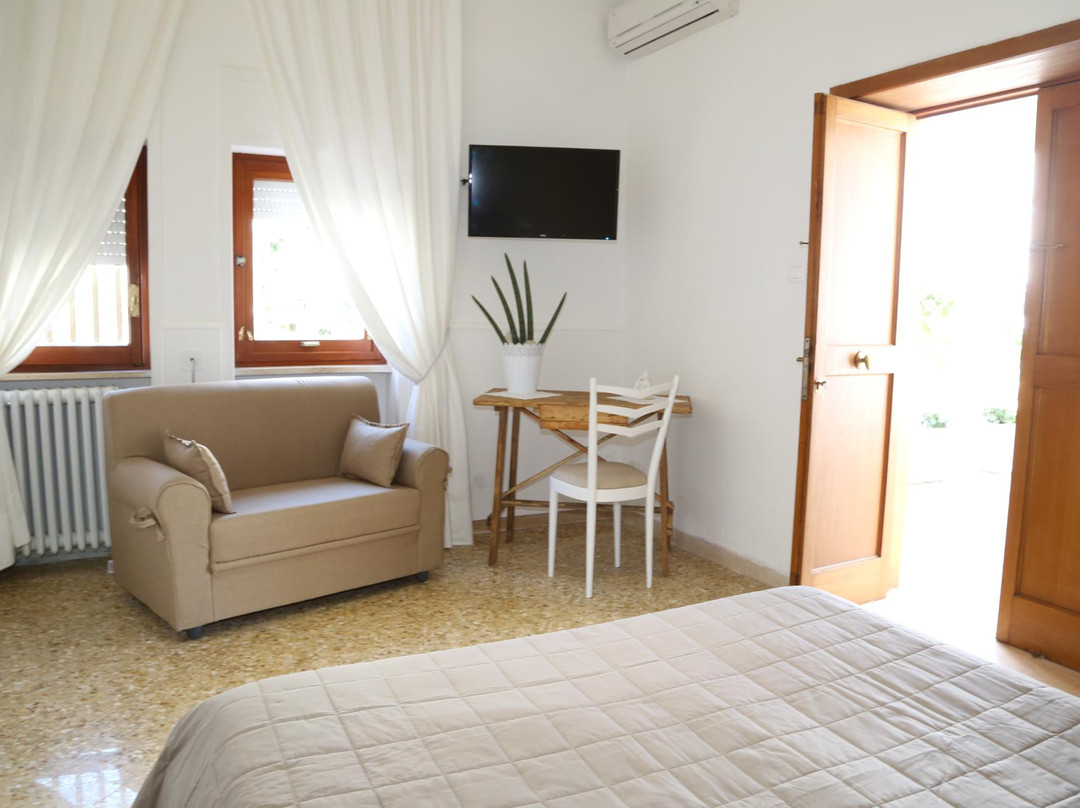 San Pietro Vernotico酒店住宿-Viro House