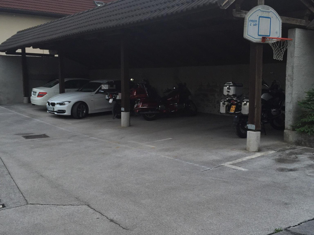 巴克哈斯旅馆