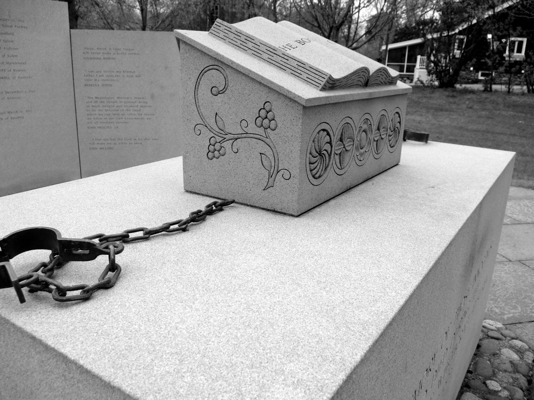 Witch Trials Memorial-丹弗斯必去景点