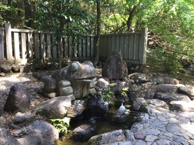 Kobenomiya Yomo Shrine景点图片