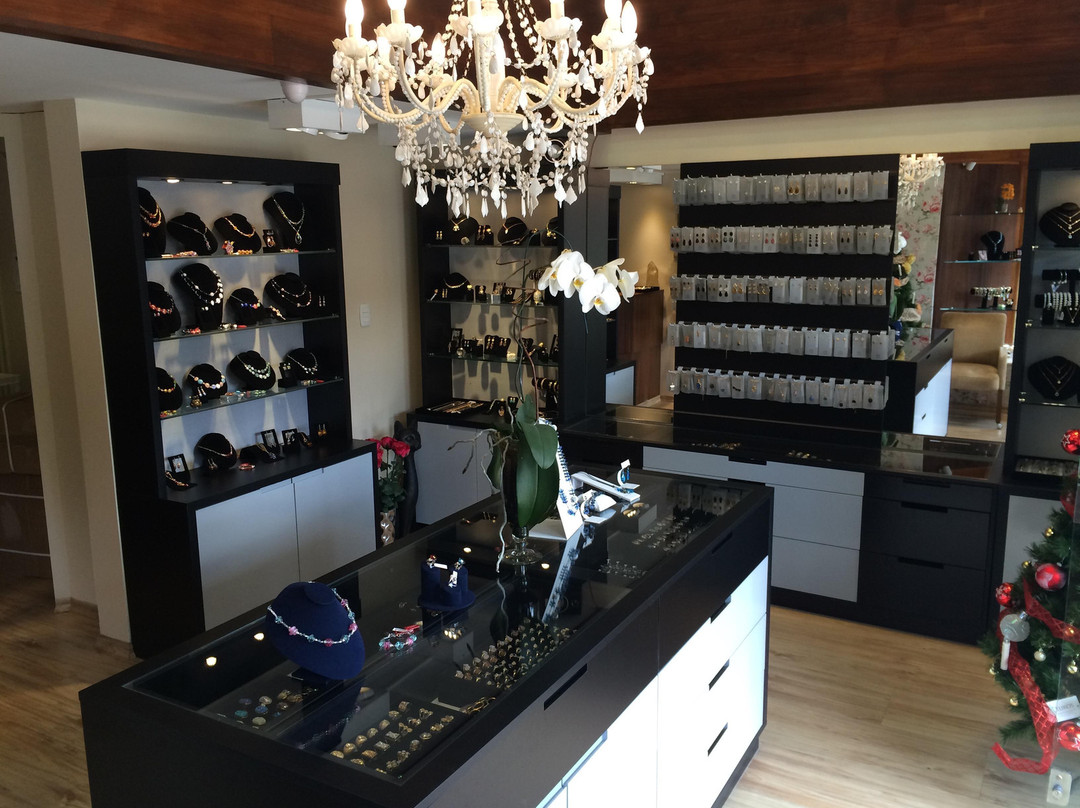 Marie Mancini-格拉玛多必去景点