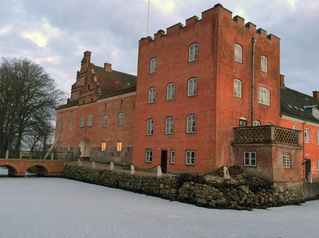Broholm Manor House