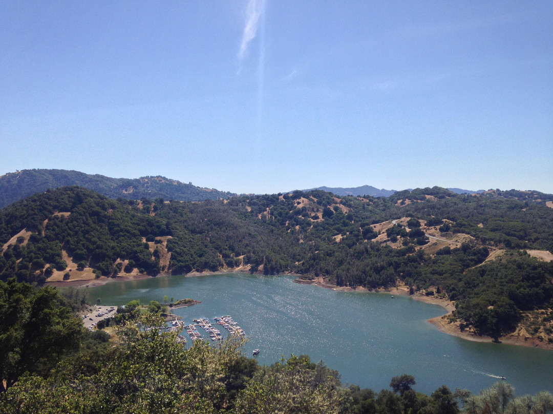Lake Sonoma景点图片