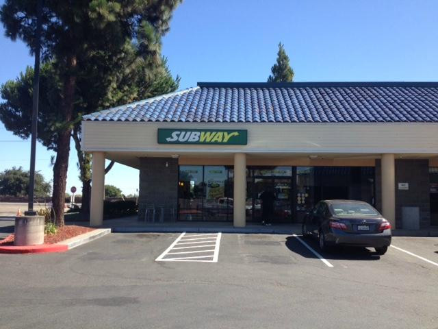 Oakley餐馆和美食-Subway