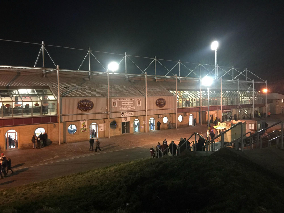Sixfields Stadium景点图片