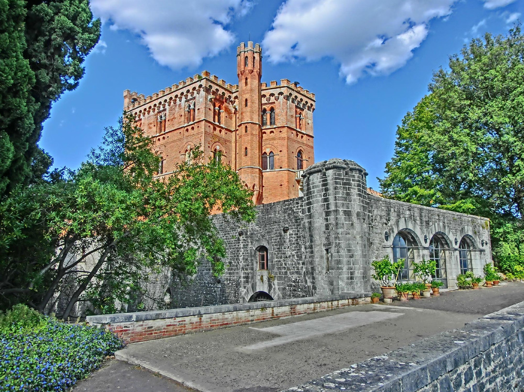布罗利奥城堡景点图片