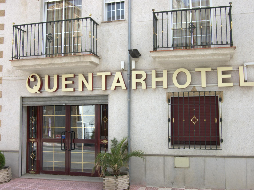 Pinos Genil酒店住宿-Hotel Quentar