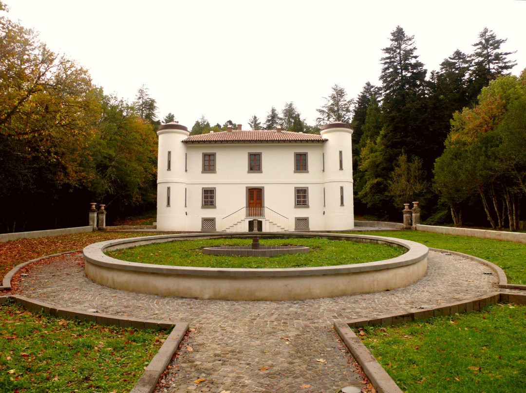 Villa Piercy-Bolotana必去景点