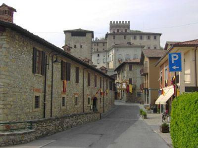 Castello Camozzi Vertova-Costa di Mezzate必去景点