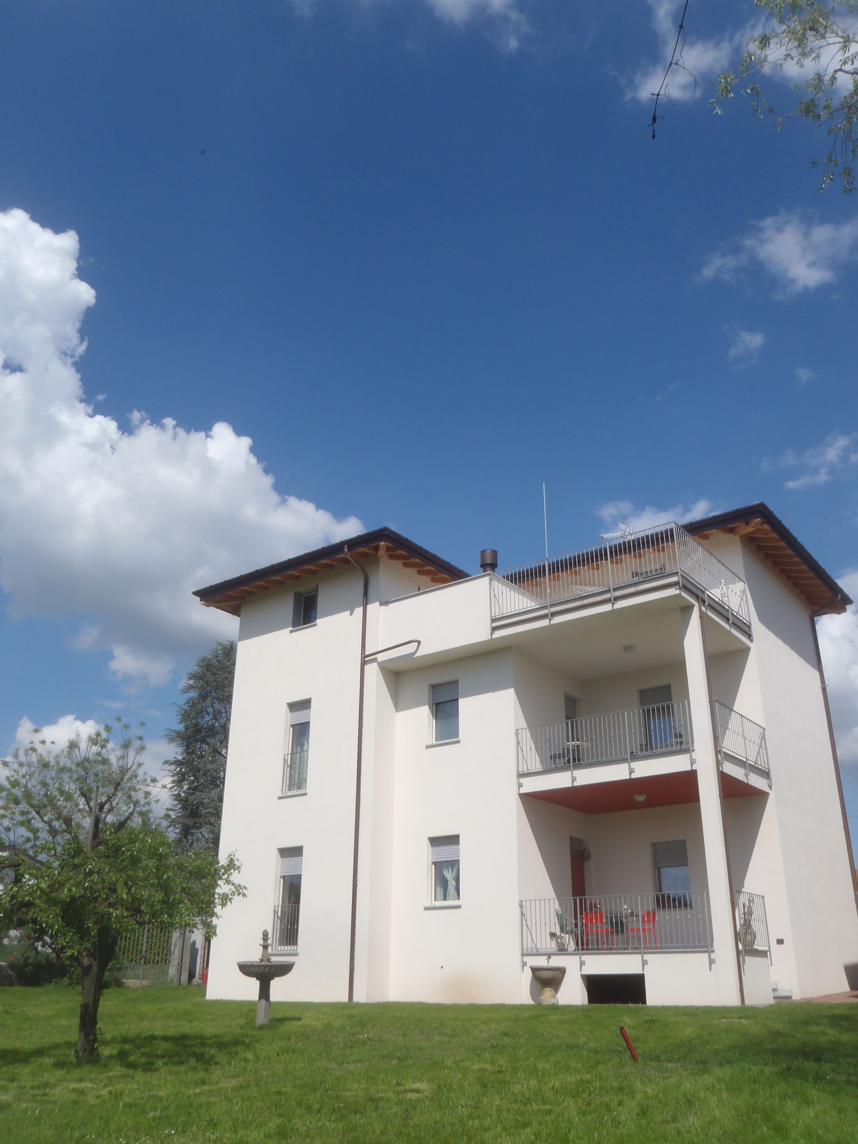 Villa Emilia-官方