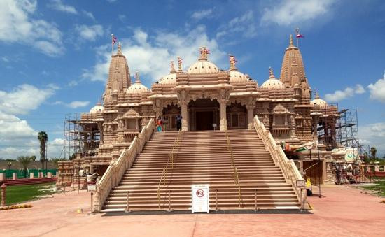 斯瓦米纳拉扬神庙-奇诺岗必去景点