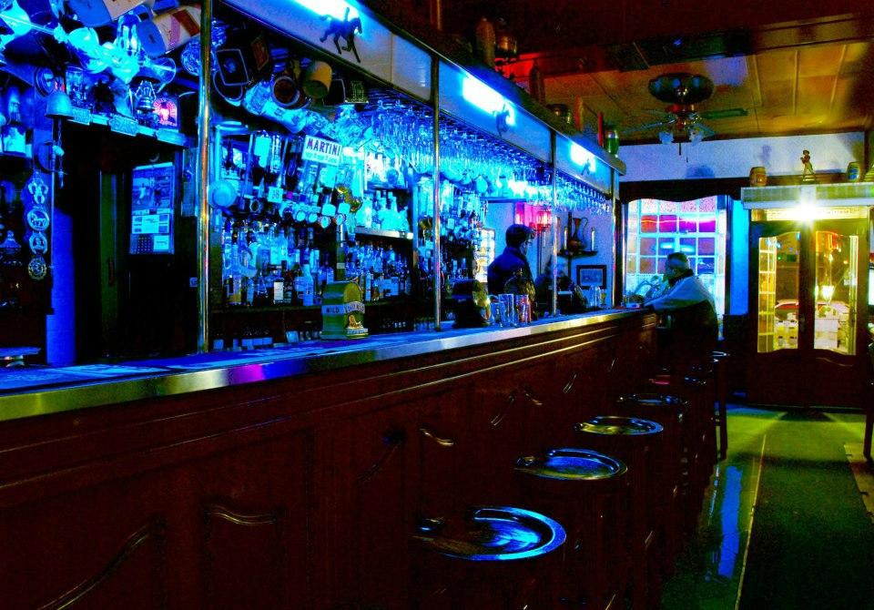 Coach and Horses-Msida必去景点