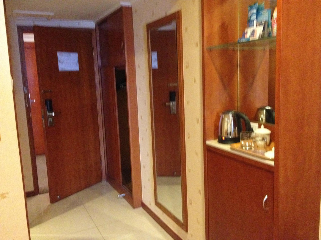 珠海L酒店（拱北口岸莲花路店）主图