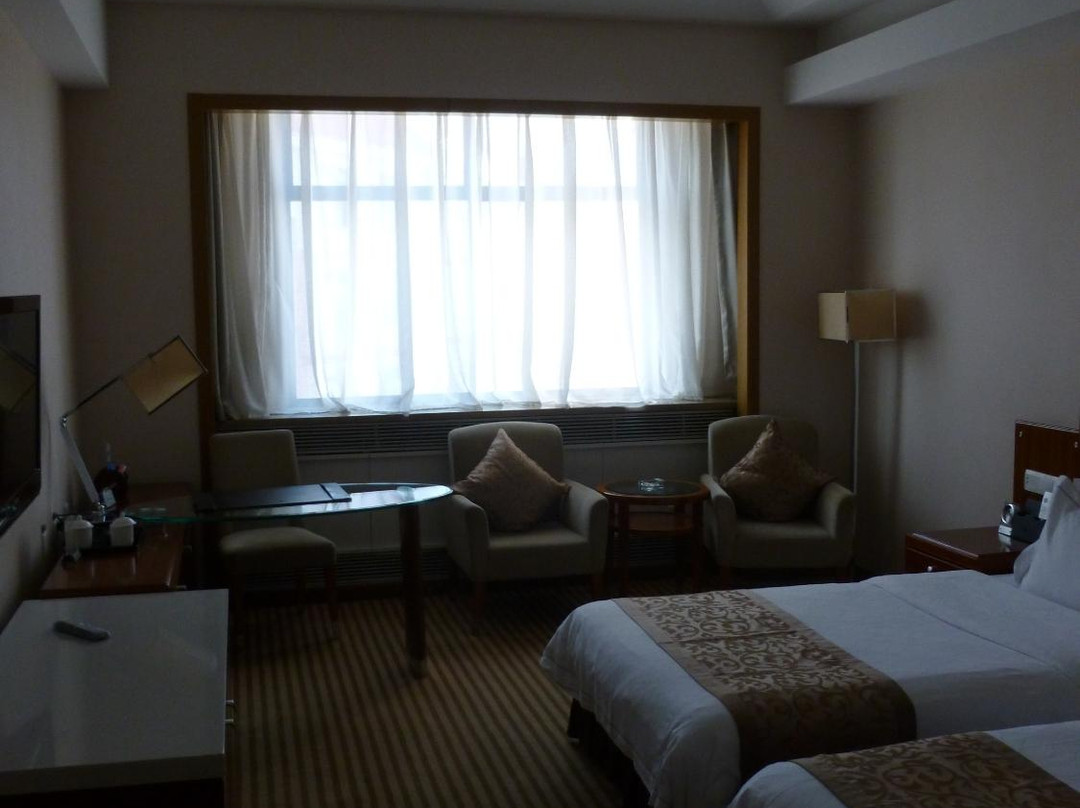 嘉峪关广场假日酒店主图