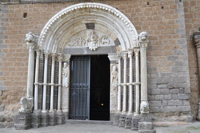 Basilica di Santa Maria Maggiore-Tuscania必去景点