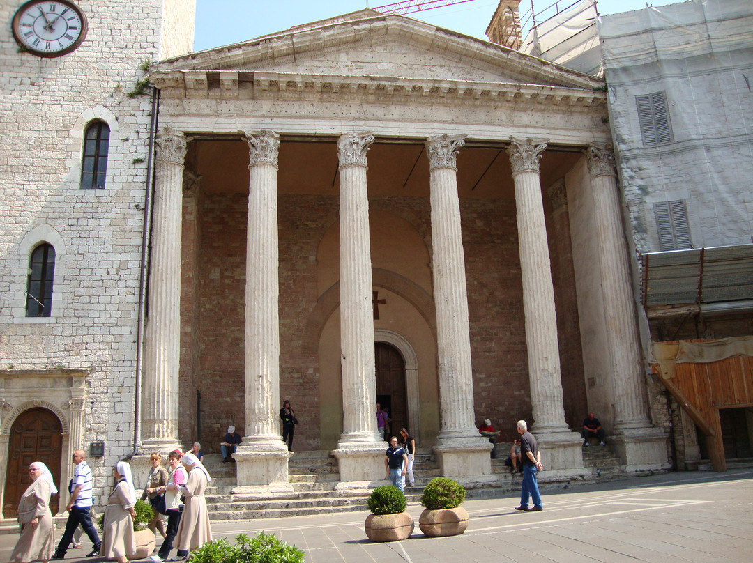 Tempio di MinervaChurch of Santa Maria Sopra Minerva in Assisi-阿西西必去景点