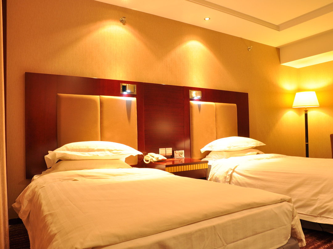 丽天大酒店主图