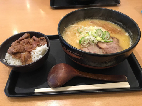 麺や 雅 留萌店