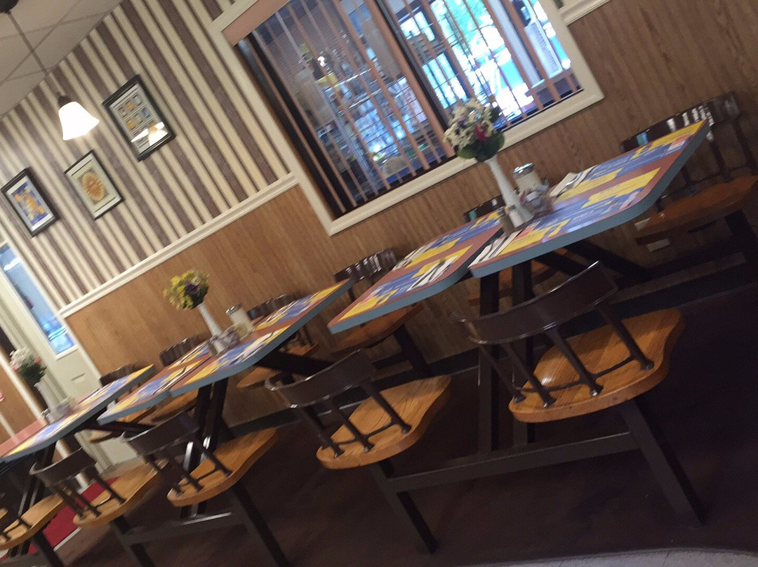 Lou's Restaurant & Catering