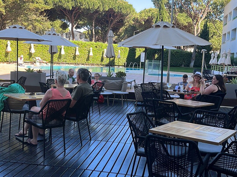 天井套房酒店主图