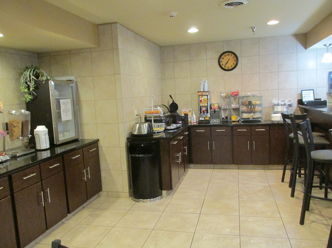 Thief River Falls酒店住宿-Amerivu Inn & Suites - Crookston