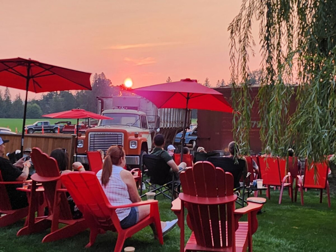 Roots and Wings Distillery-Langley必去景点