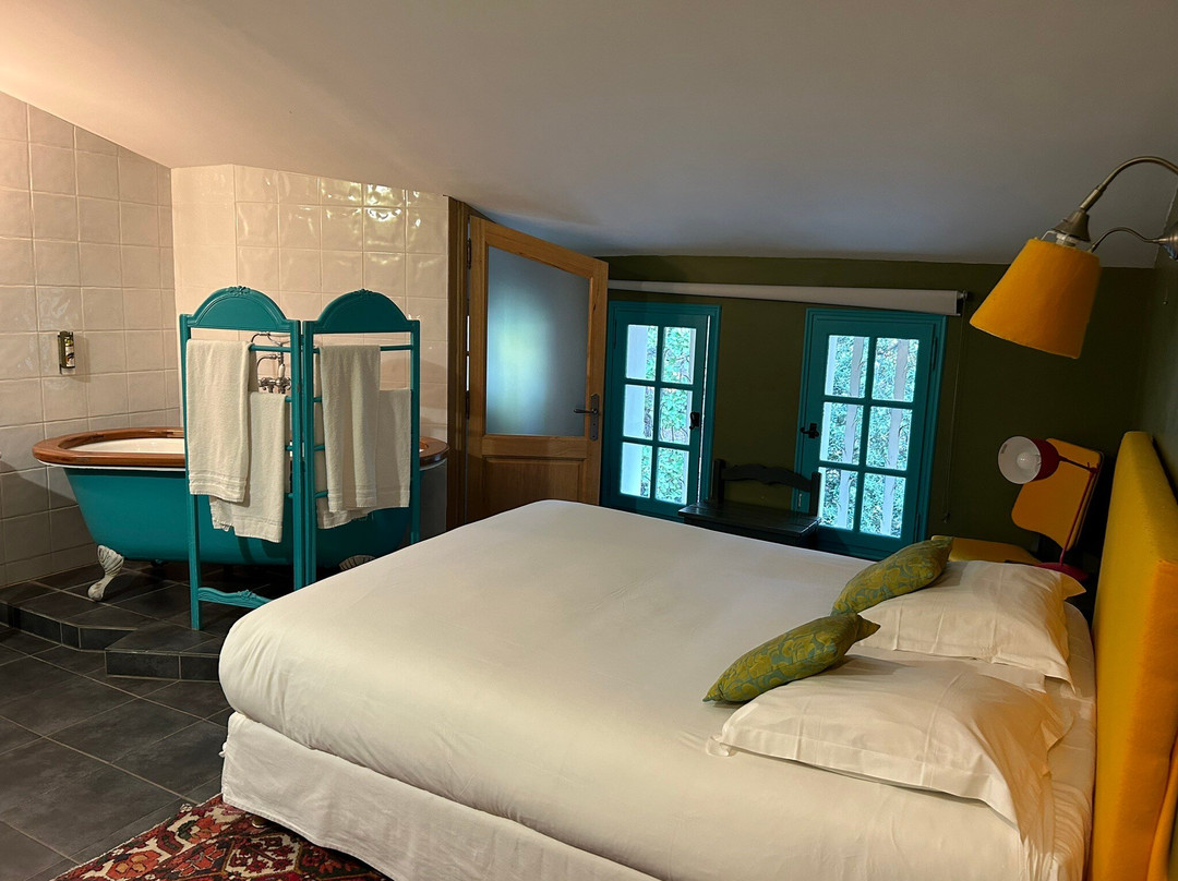 Logis Hôtel des Pins Rest. l'Esprit Jardin主图