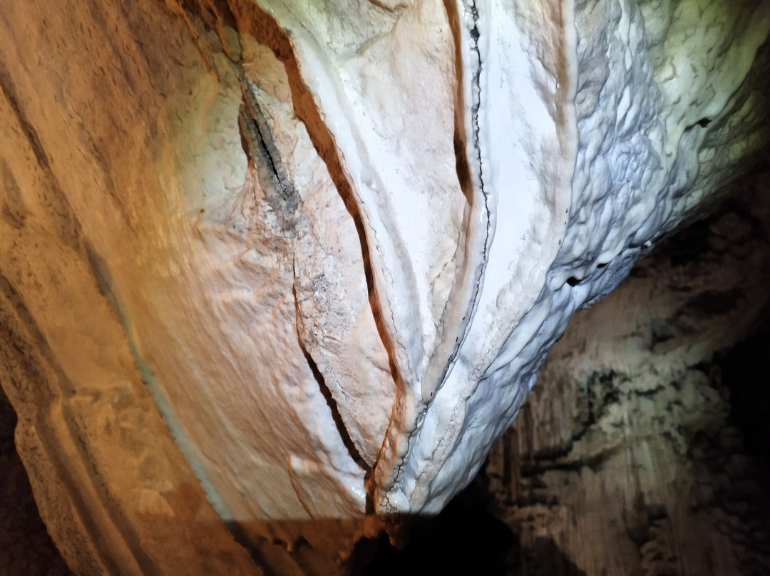 Grotta di Monte Cucco-Costacciaro必去景点