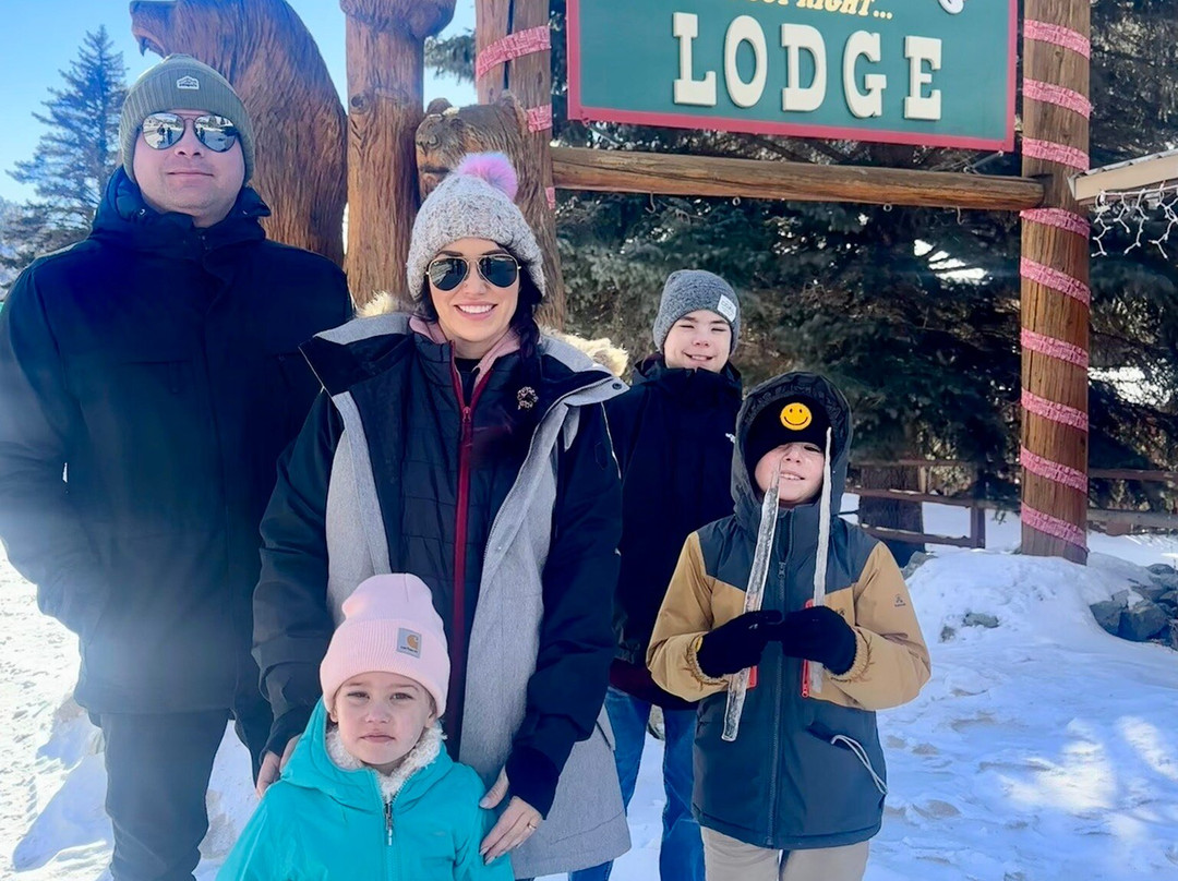 Three Bears Lodge主图