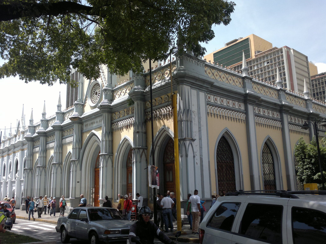 El Palacio de Las Academias景点图片