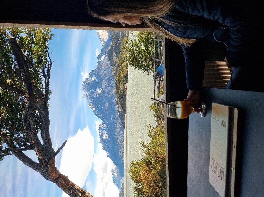 Navigation of Lago Grey-百内国家公园必去景点