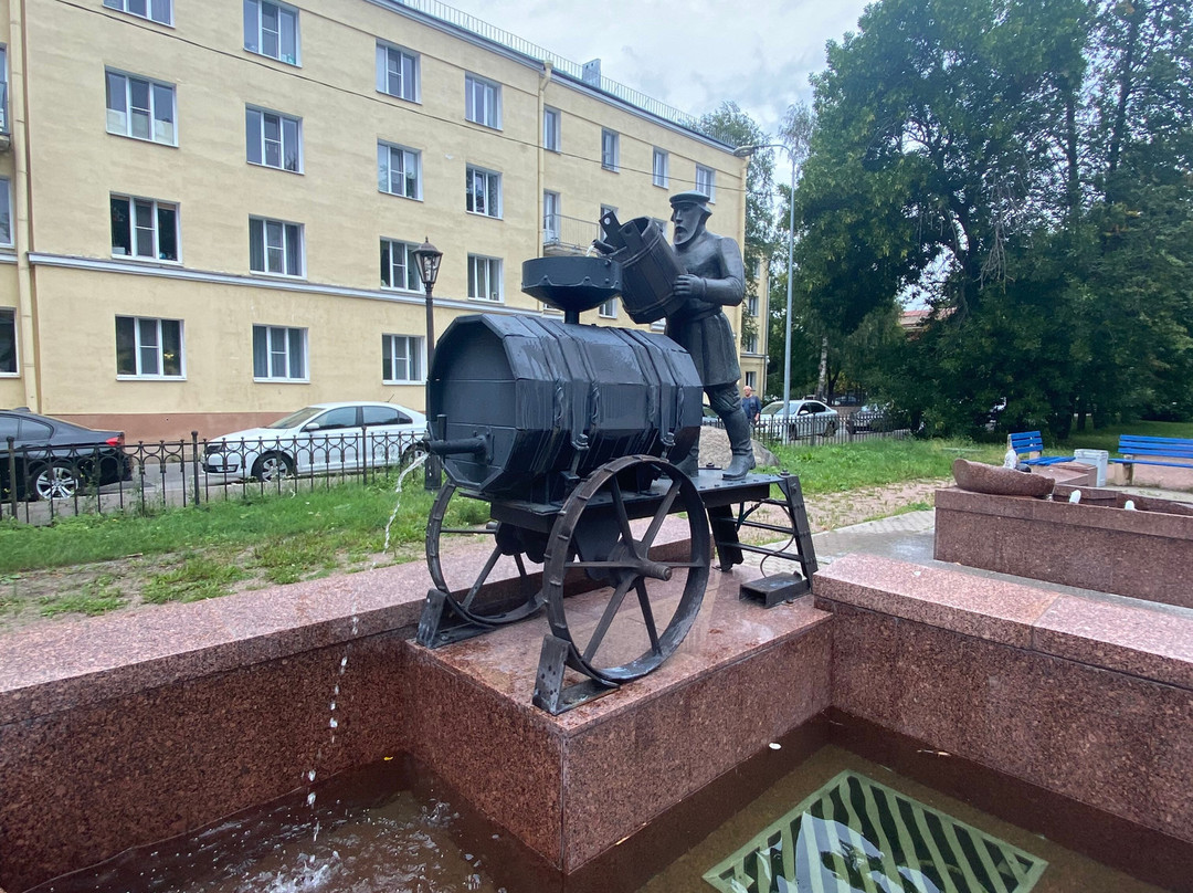 Monument to the Water-Carrier景点图片