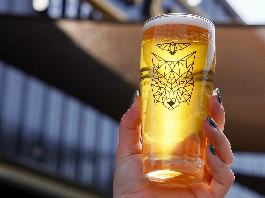 Crow & Wolf Brewing Company景点图片
