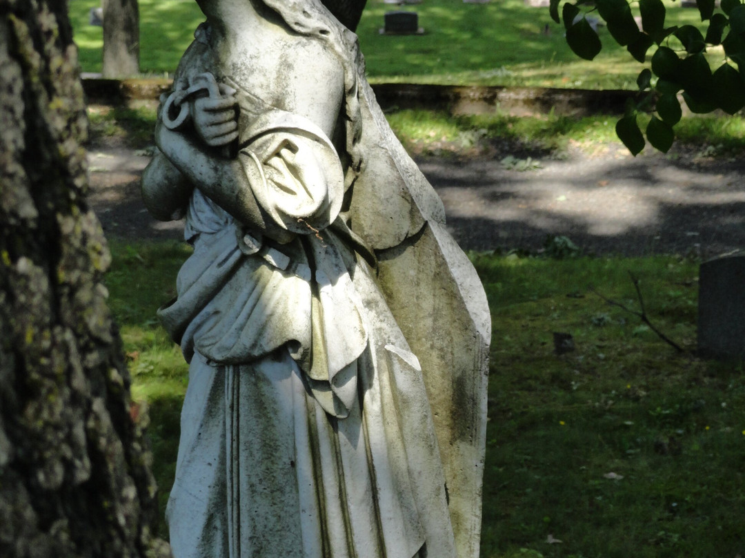 Woodlawn Cemetery of Elmira景点图片