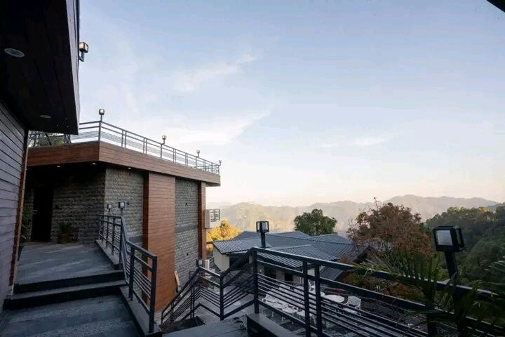 Kasauli Courtyard主图