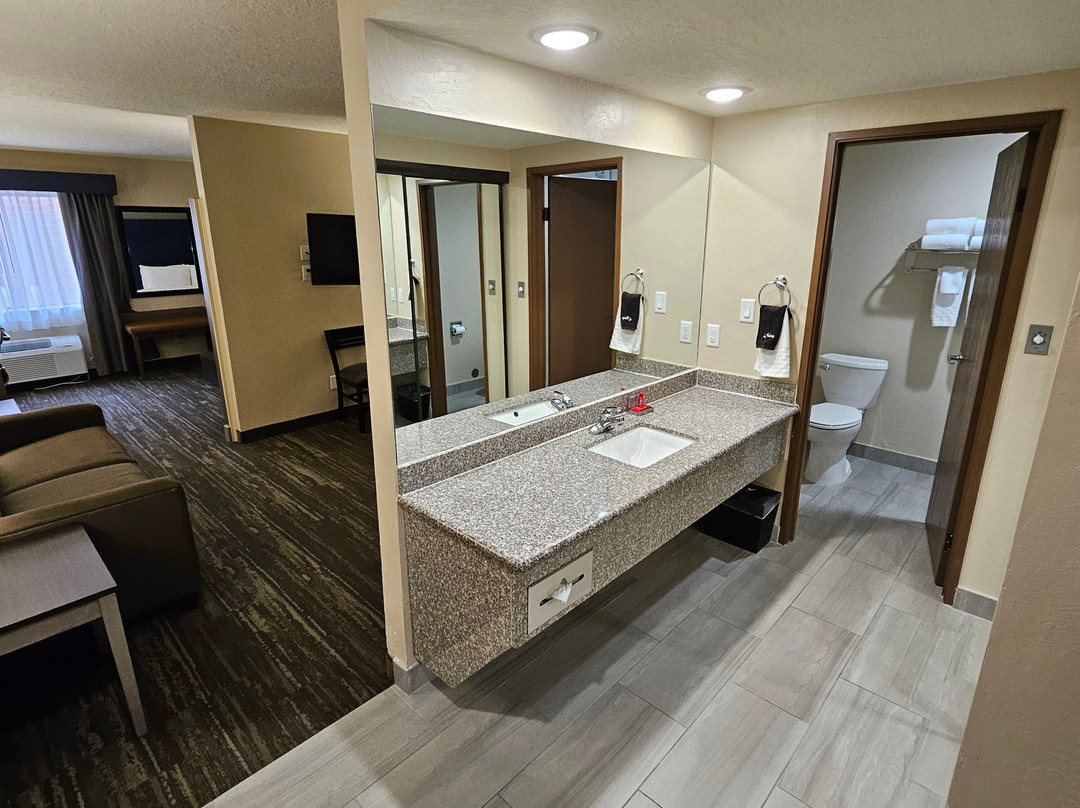 SureStay Plus Hotel By Best Western Price主图