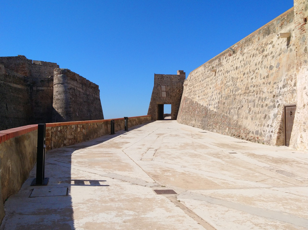 Plaza de Armas de las Murallas Reales-Ceuta必去景点