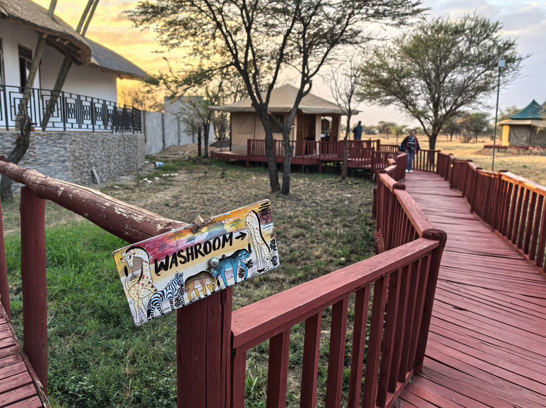 Olkarien Eco Safari Camp主图