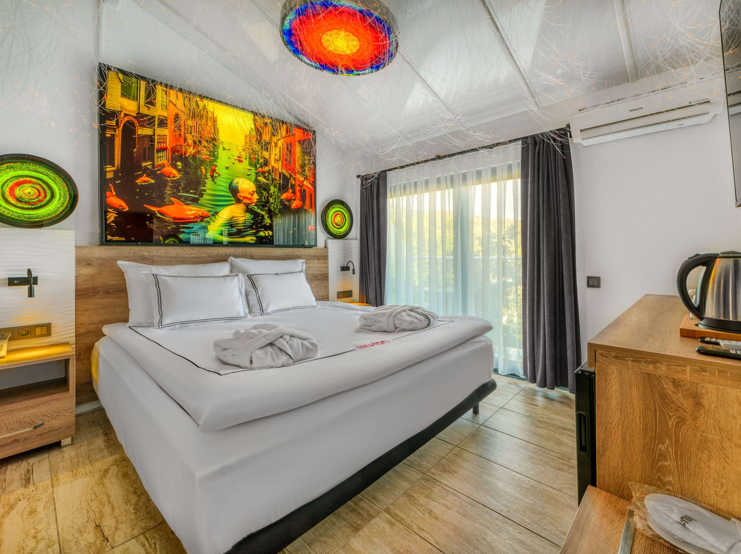 İllusion Beach Club Hotel主图
