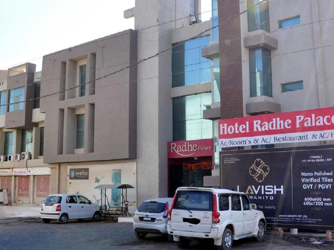 Hotel Radhe Palace
