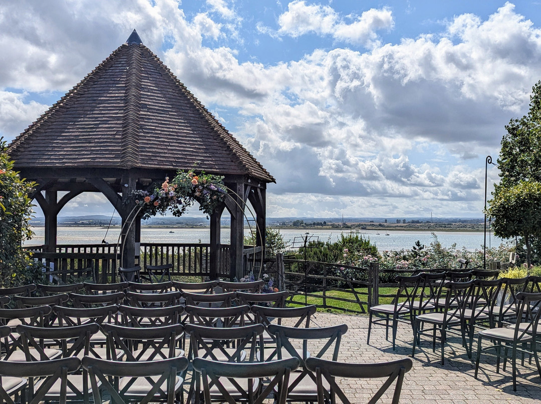 The Ferry House主图