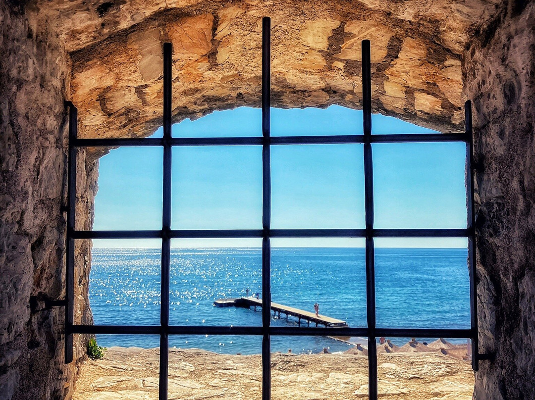 Budva City Walls-布德瓦必去景点