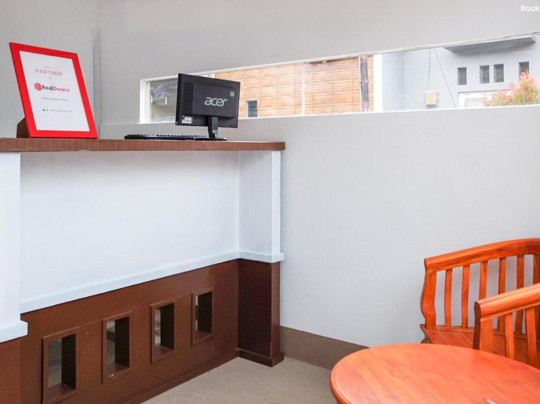 RedDoorz Syariah near Exit Tol Pemalang Comal 2主图