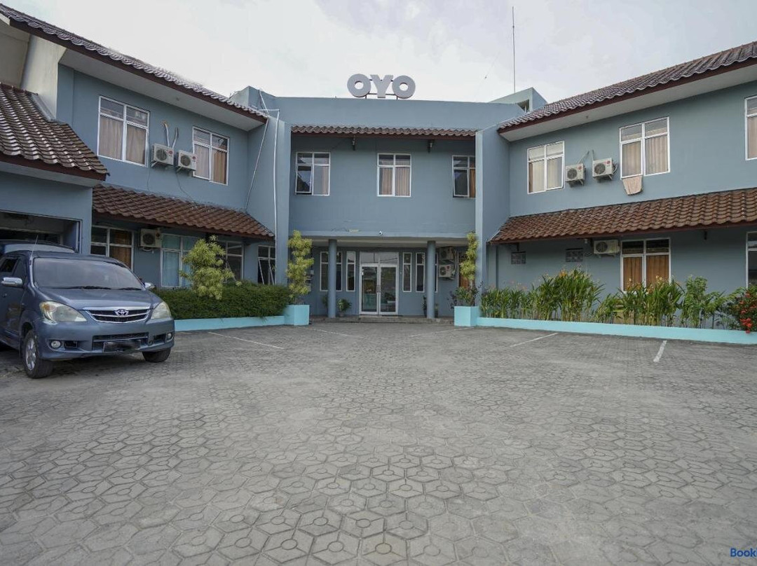 OYO 1844 Bravo Residence