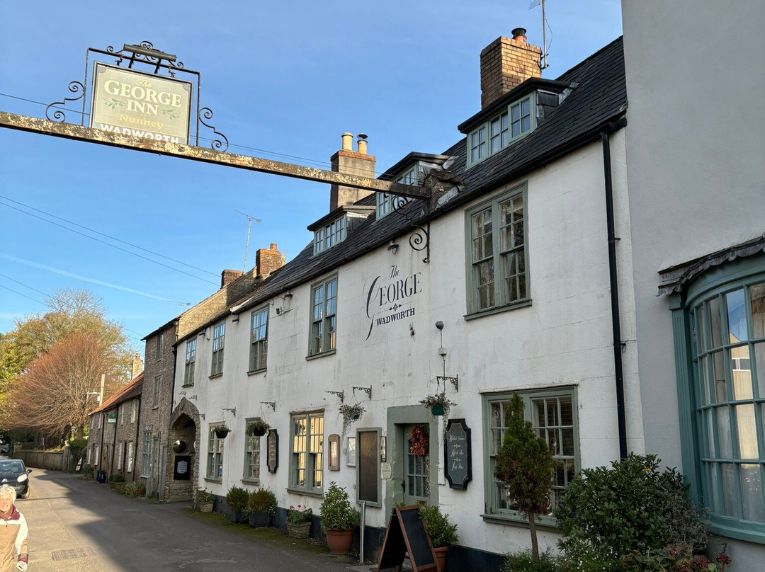 The George inn at Nunney主图