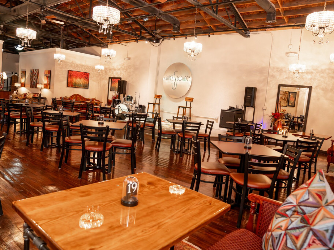 Chayz Lounge-West Columbia必去景点