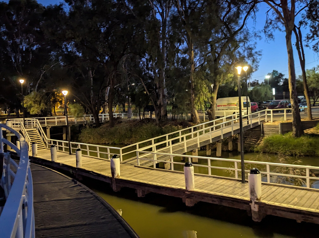 Paddleboats on the Murray-米尔杜拉必去景点
