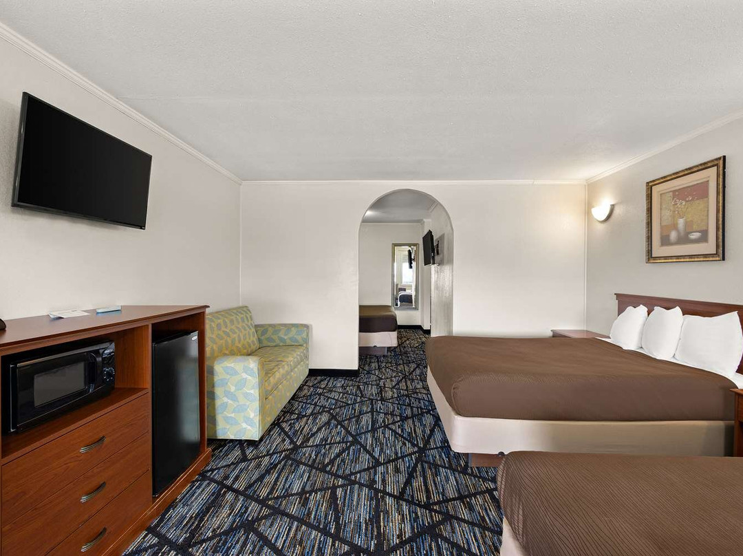 Americas Best Value Inn Celina主图